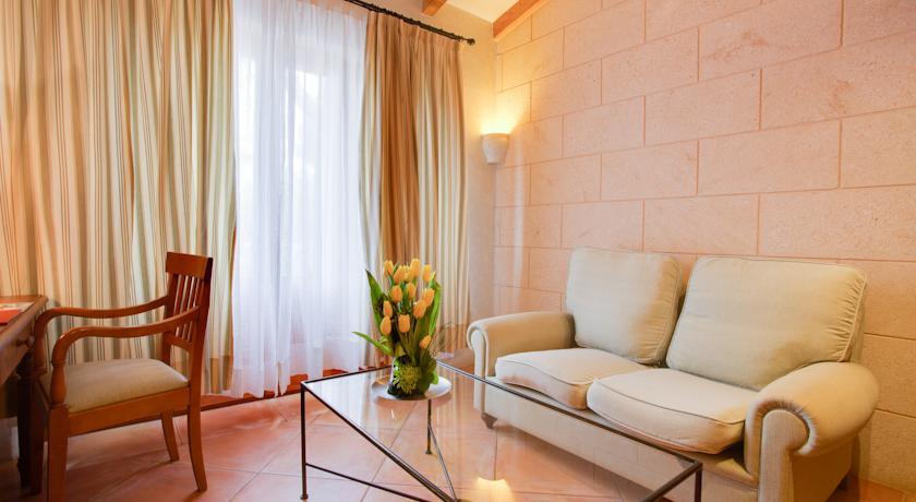 Hotel Casal Santa Eulalia 4*
